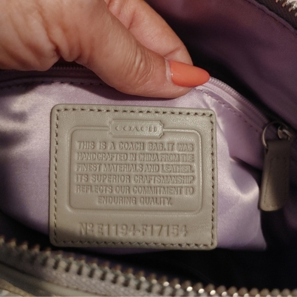 AUTHENTIC NWOT COACH CHELSEA BIAS SIGNATURE BAG - Picture 2 of 9